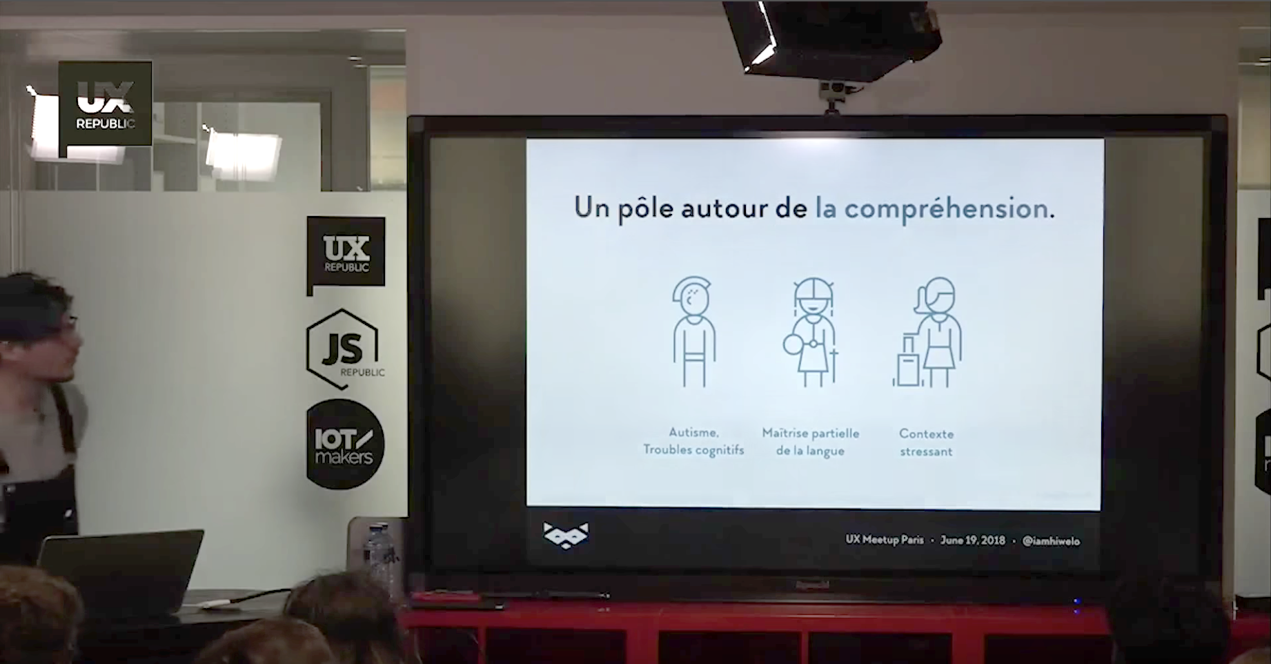 Damien Senger montre un slide sur le pole de la compréhension dans le design inclusif - UX Republic